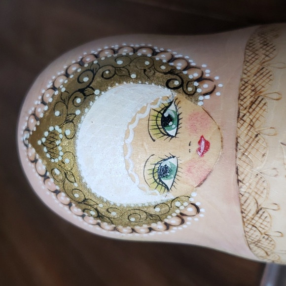 Vintage Russian Hand Painted Nesting Dolls - Picture 7 of 12